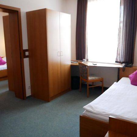 Hotel Garni Brauhof Niederwiesa Extérieur photo