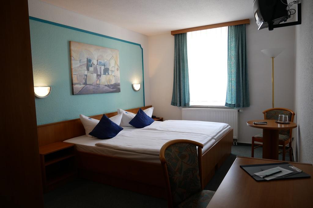Hotel Garni Brauhof Niederwiesa Extérieur photo